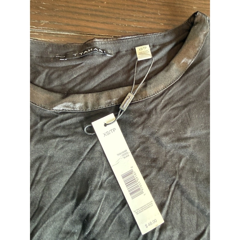 T Tahari Short Sleeve Top Womens Size XS Black Satin Trim Blouse - Picture 3 of 7